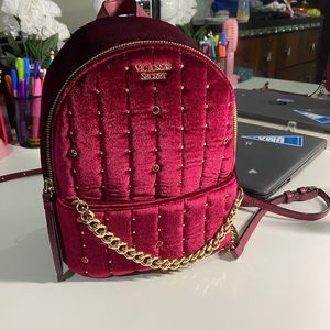 Victoria’s Secret Backpack🎒 in RedVelvet ♥️ ✨